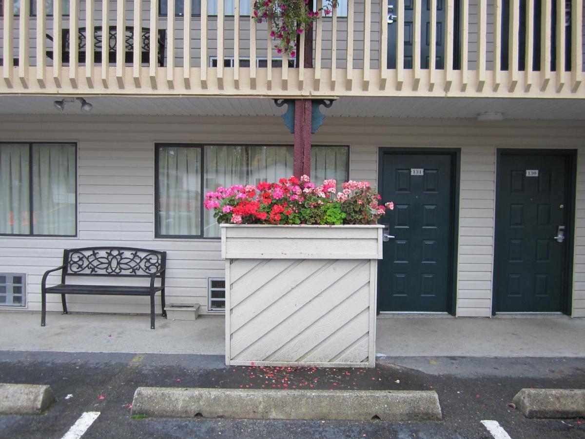 Heritage River Inn Campbell River Exterior photo